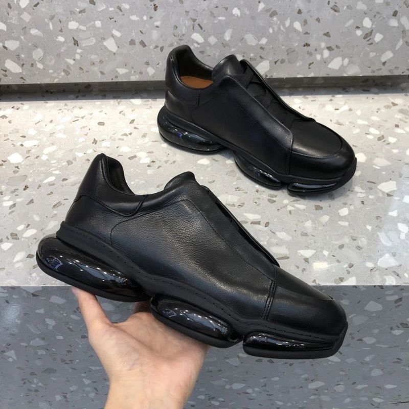 2025 Black Thick Soled Casual Pointed Trendy Men's High-end One Foot Lazy Shoes_voghion.com