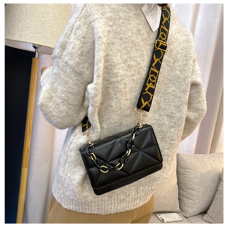 Borsa nuova moda Borsa da donna Nuova griglia a pressione Borsa quadrata piccola Tracolla larga Borsa a tracolla singola Borsa a catena in acrilico_voghion.com