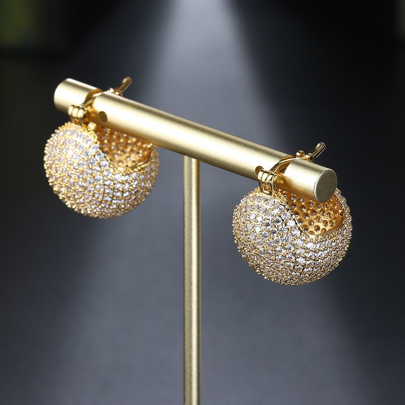 Orecchini unisex popolari con diamanti a forma di palla per donna con micro zirconi intarsiati, fibbie per orecchie hip hop alla moda, nuovi orecchini_voghion.com