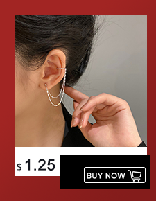 Anello in opale rosso gotico in stile moda 2025_voghion.com