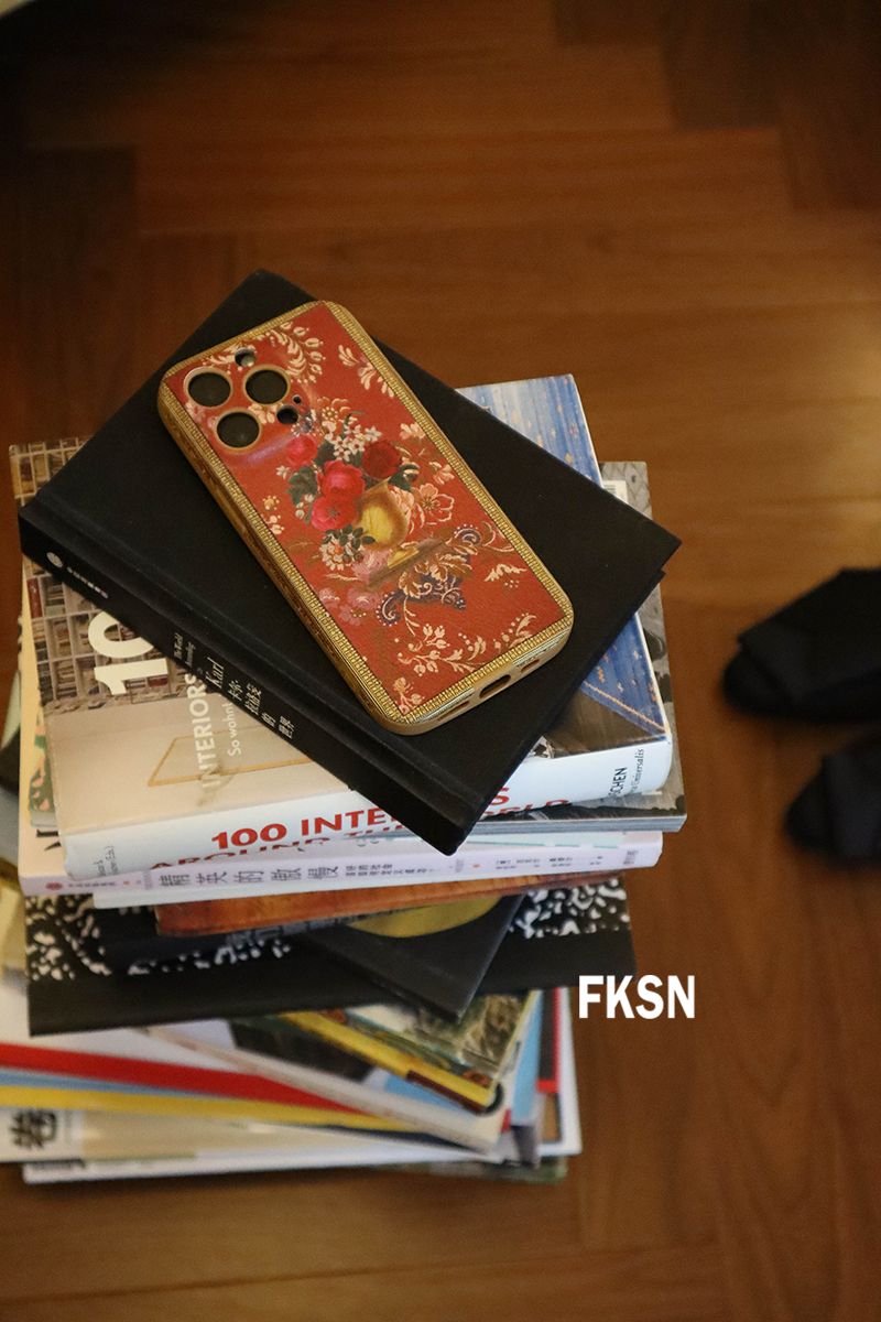 Unbeatable Quality Exaggerated Inside Floating Flowers Gorgeous Medieval Retro Style Leather Iphone14 Art Mobile Phone Shell For_voghion.com