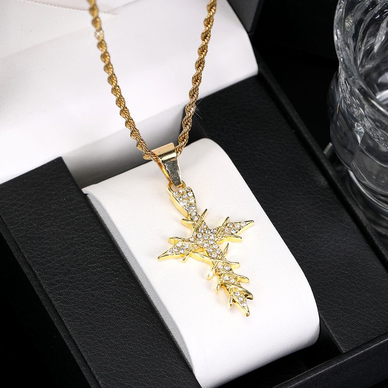 Unique Niche Design Internet Celebrity Temperament Lively Shining Cross Twist Chain Necklace Ins Simple Alloy Pendant_voghion.com