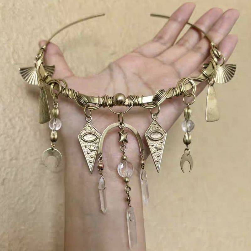 Multi-element Pendant Necklace Gold Goddess Temperament Niche High-end Design Jewelry_voghion.com