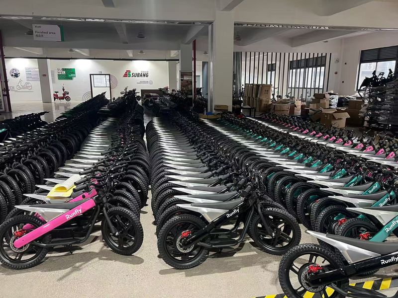 Vélo d'équilibre électrique pour enfants_voghion.com
