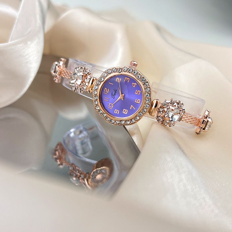 Pull-out Adjustable Bracelet Watch Digital Face Small Dial Large Diamond British Ladies Watch Work Daily Birthday Anniversary Valentine's Day Gift_voghion.com