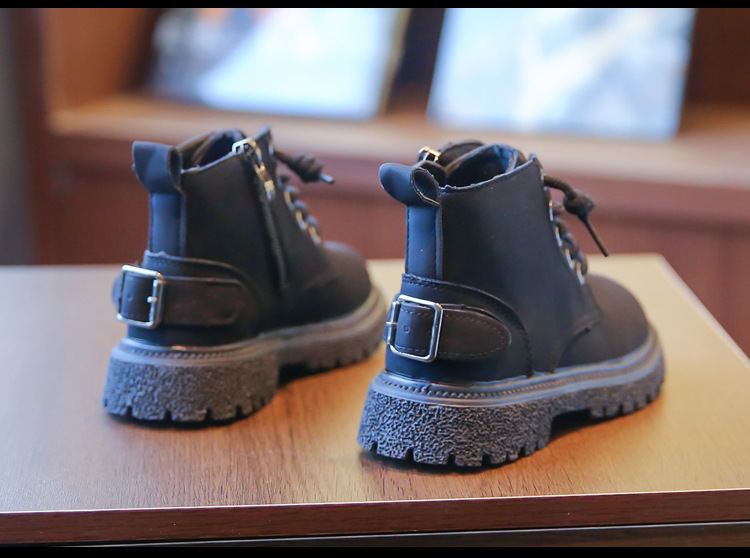 Tongku-Kaninchen | Britische Martin-Stiefel für Mädchen, 2023, Sommer, neue Jungen-Stiefel mit weicher Sohle, Anti-Rutsch-Mesh, Rot, Gelb_voghion.com