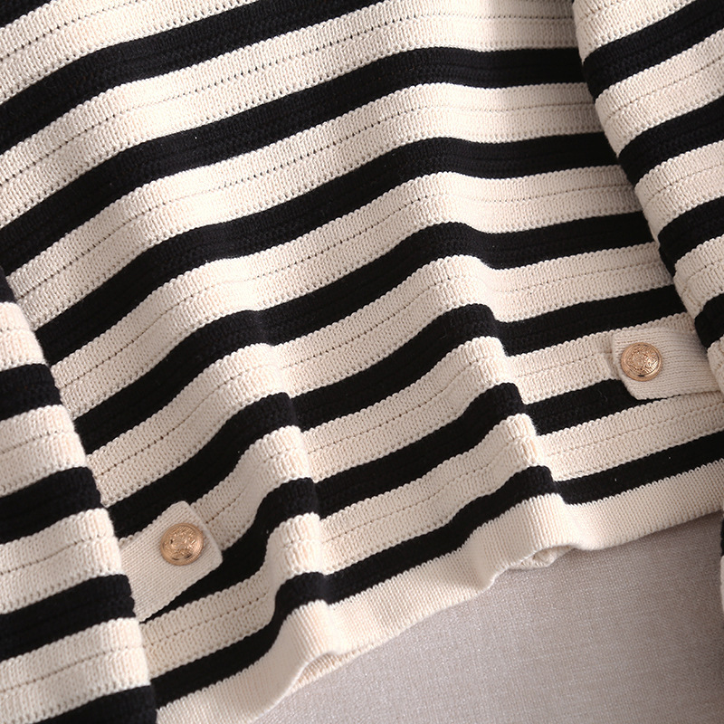 Women's slim-fit version buckle striped small fragrant style knitted cardigan short coat_voghion.com