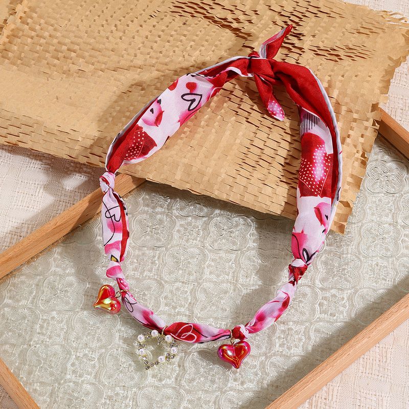 Collana con sciarpa di seta Collana con sciarpa di seta di lusso leggera e versatile con più ciondoli di perle di alta qualità_voghion.com