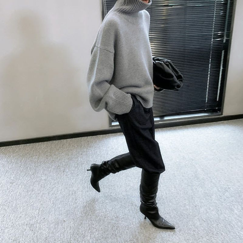 Women's turtleneck soft waxy sweater to wear a loose feeling with lazy wind knit base_voghion.com