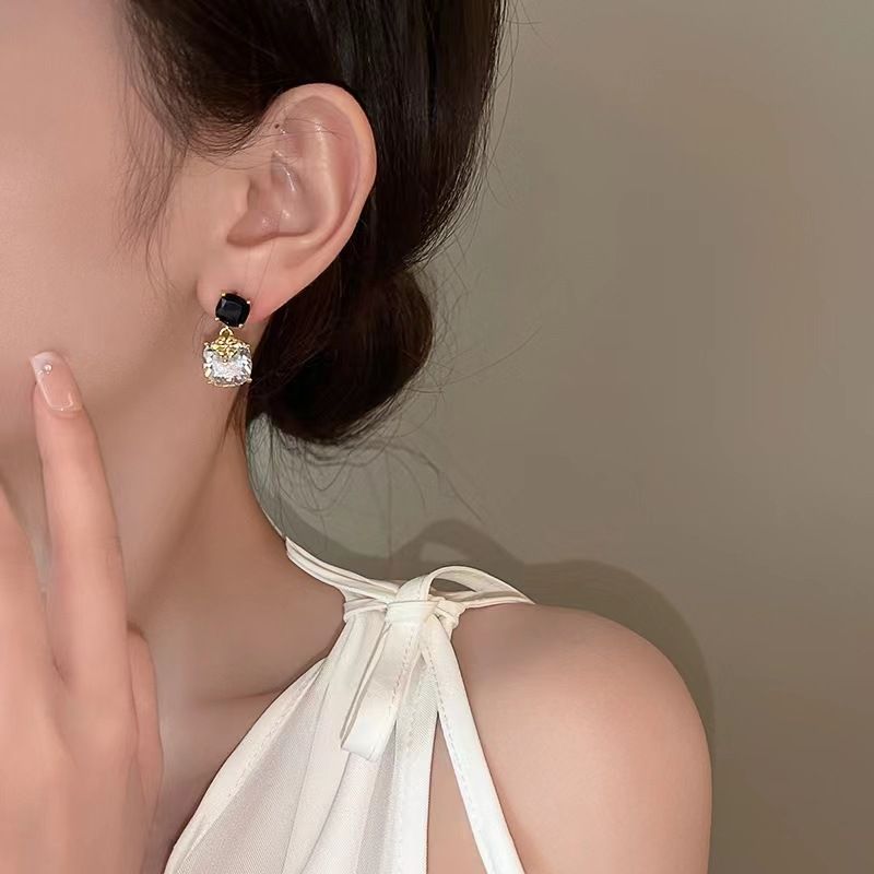 Damenohrringe Zirkonohrringe für Frauen Nischendesign High-End-Ohrringe 2022 neuer trendiger leichter Luxus-Ohrschmuck_voghion.com