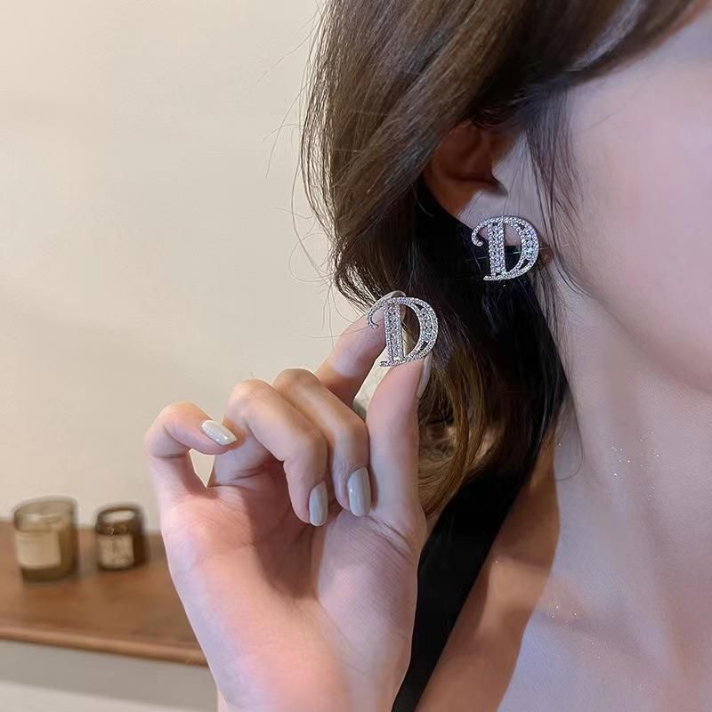Damen-Accessoires, Diamant-Set, einfaches Temperament, Design, Sinn für Trend-Ohrringe_voghion.com