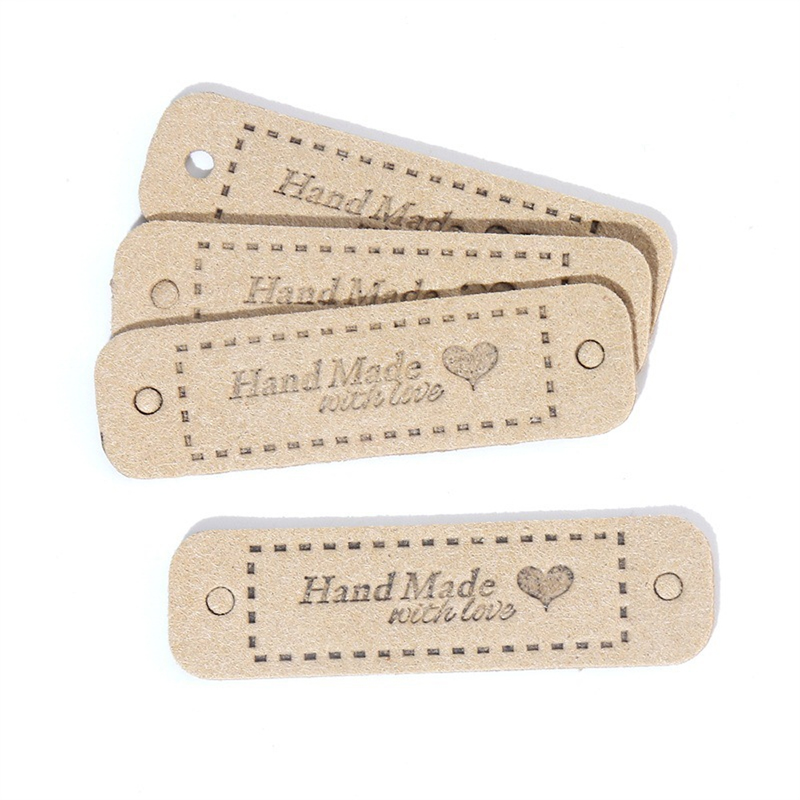 20 PZ Fatti A Mano Con Amore Cuore In Pelle PU Tag Etichette Fori In Rilievo Cucito Vestiti All'uncinetto FAI DA TE Forniture di Abbigliamento Accessori_voghion.com