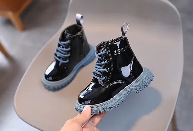 Stivali alla moda per bambini Autunno/Inverno Bambini Stivaletto singolo Stile britannico Solido Tutto-fiammifero Scarpe belle per ragazzi e ragazze_voghion.com