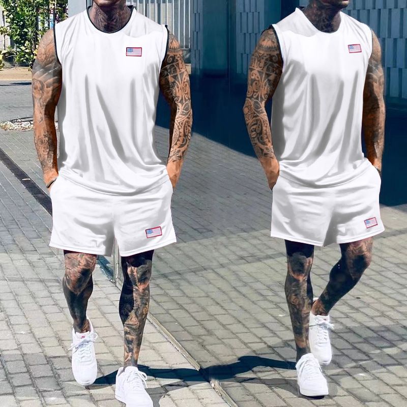 2024 Sommer Neues schnelltrocknendes Tanktop-Shorts-Set aus Mesh für sportliche Herrenbekleidung_voghion.com