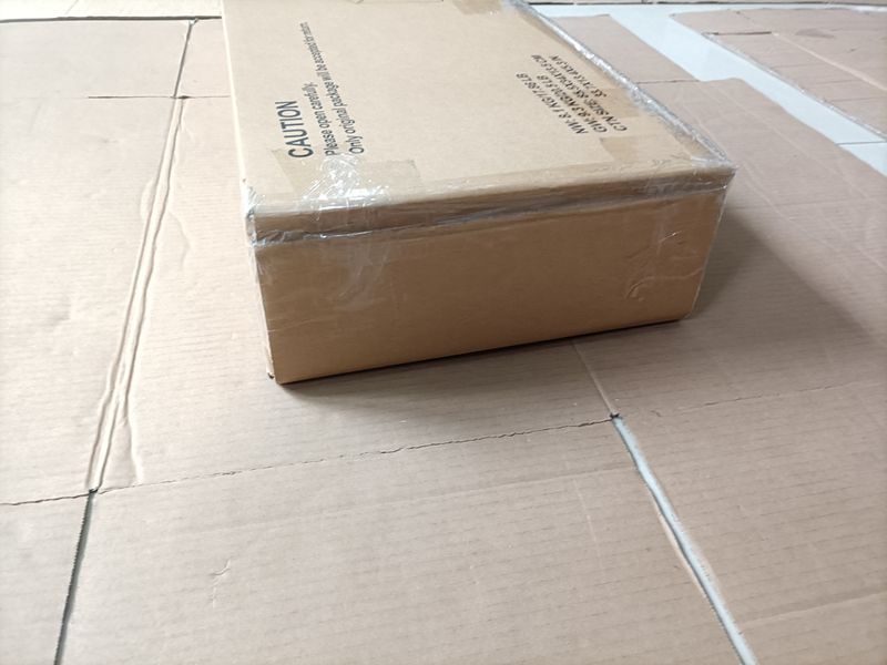 Badezimmer-Wandschrank Mit Handtuchhalter, 2 Türen und Offenen Regalen, Medizinschrank_voghion.com
