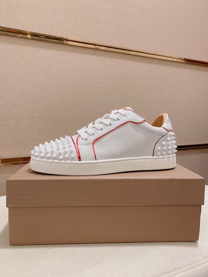 Neuer Stil 2025 Neue Herren Trendy Marke Casual Sports High-End Sneakers Patchwork Rivet Fashion Rote Sohle Weiße Schuhe_voghion.com