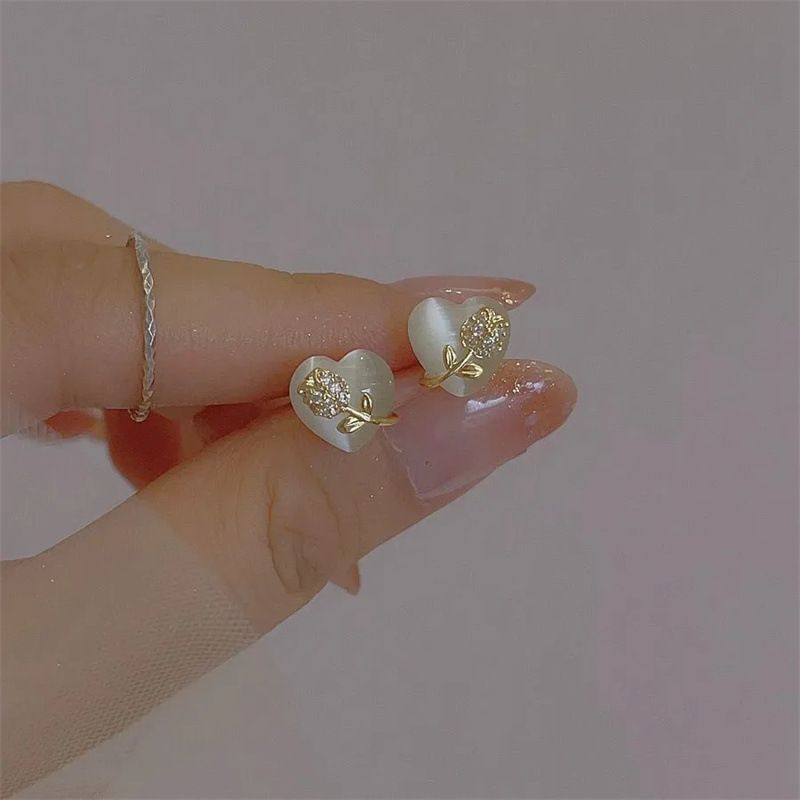 Tulip Cat's Eye Stone Love Ear Nails For Women 2024 New Collection, Unique Design, Versatile Temperament, Earrings And Accessories_voghion.com
