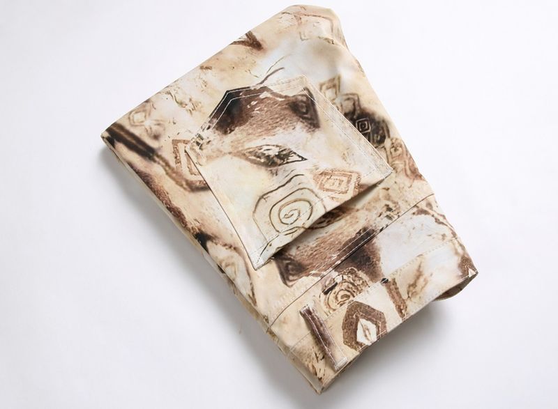 Kinderkleidung: Mehrfarbig bedruckte, elastische, gerade geschnittene Freizeithose für mittelgroße und große Kinder_voghion.com