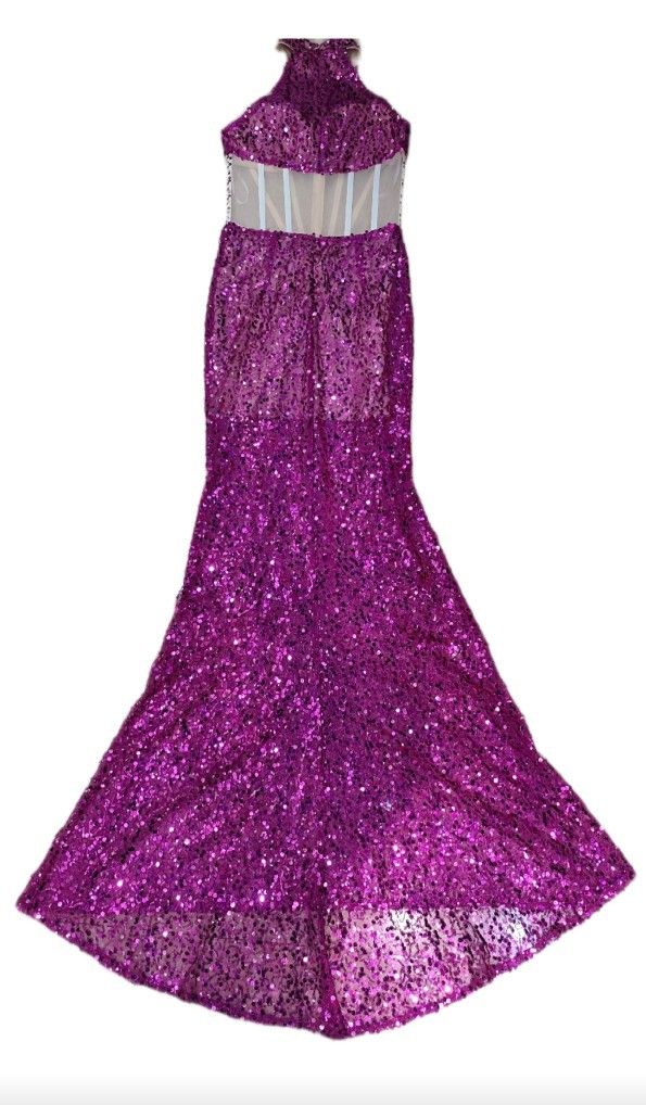 Elegante abito da sera aderente senza maniche con paillettes e strass per red carpet, feste e occasioni speciali – Splendido abito aderente in viola prugna_voghion.com