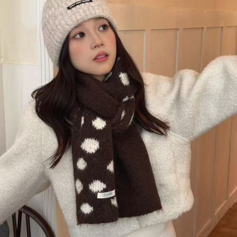 2025 Autumn And Winter New Korean Style Contrast Color Polka Dot Miu Series Polka Dot Scarf Warm And Versatile High End Knitted Neck Scarf_voghion.com