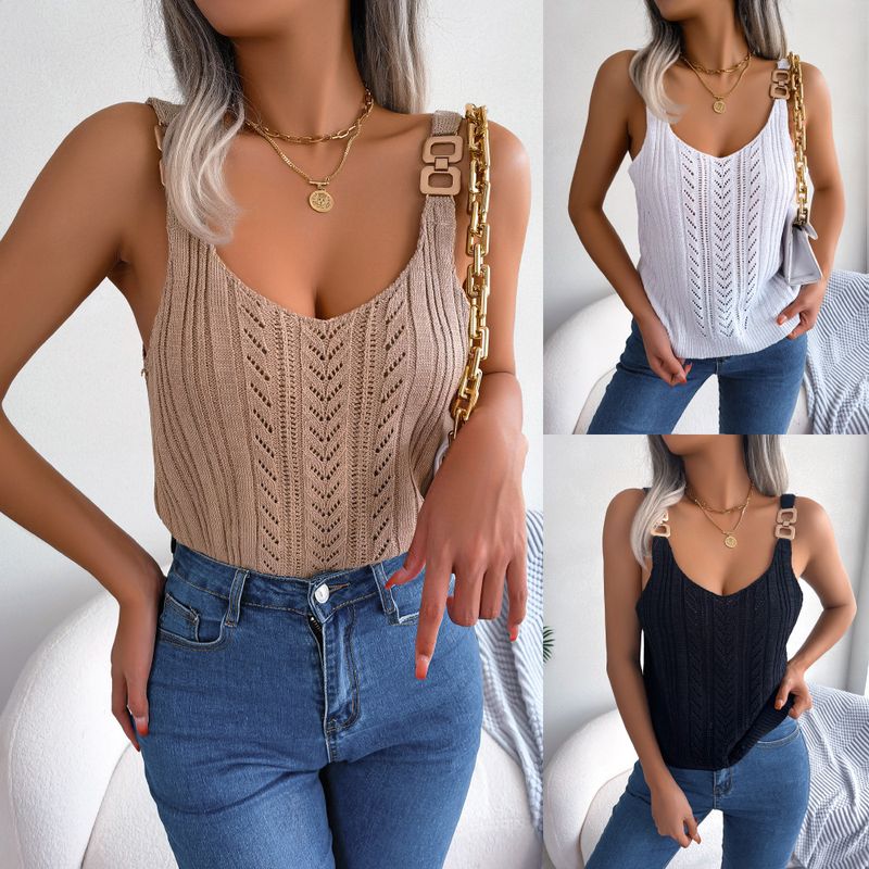 Haut ajouré décontracté à col en V et boucle métallique, tricot de vacances, mode féminine, printemps-été 2025_voghion.com
