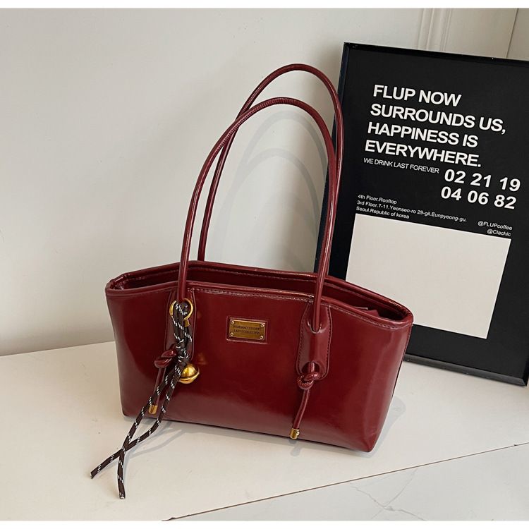 High-end Versatile Tote For Women, Large Capacity 2024 New Winter Trend Shoulder Bag, Commuter Bag_voghion.com
