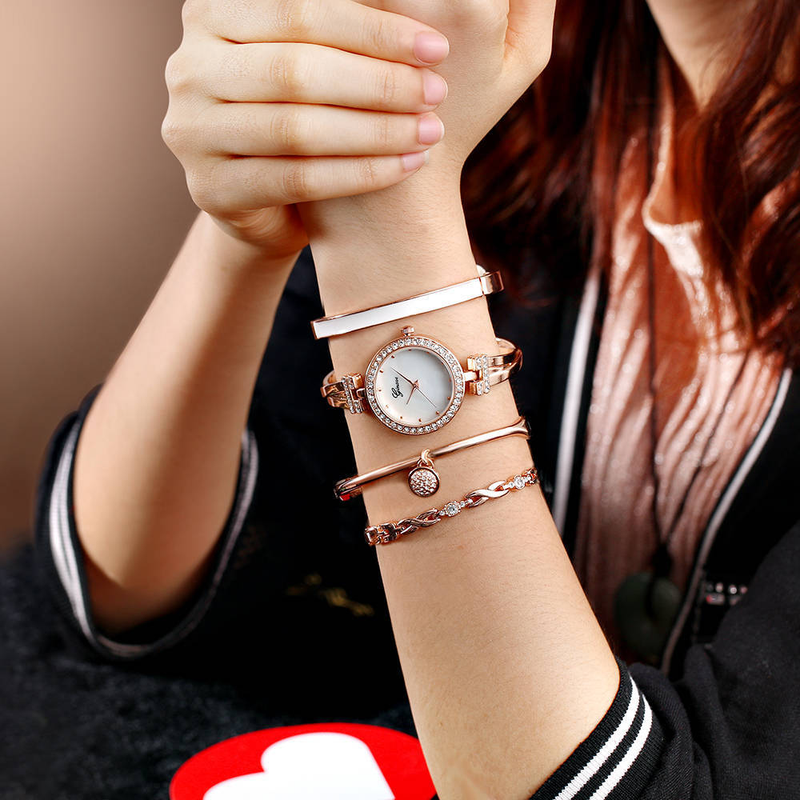 Vierteiliges Set Damenmode Quarzuhren_voghion.com