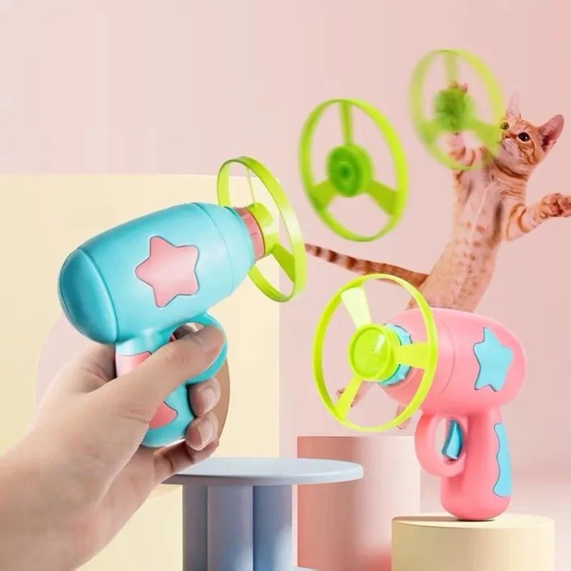 Komik Kedi Oyuncağı Etkileşimli Fırlatma Evcil Hayvan Eğitim Oyuncağı Yavru Kedi Mini Uçan Disk Atış Silahı Kovalama Oyunları Kedi Oyuncakları Evcil Hayvan Malzemeleri_voghion.com