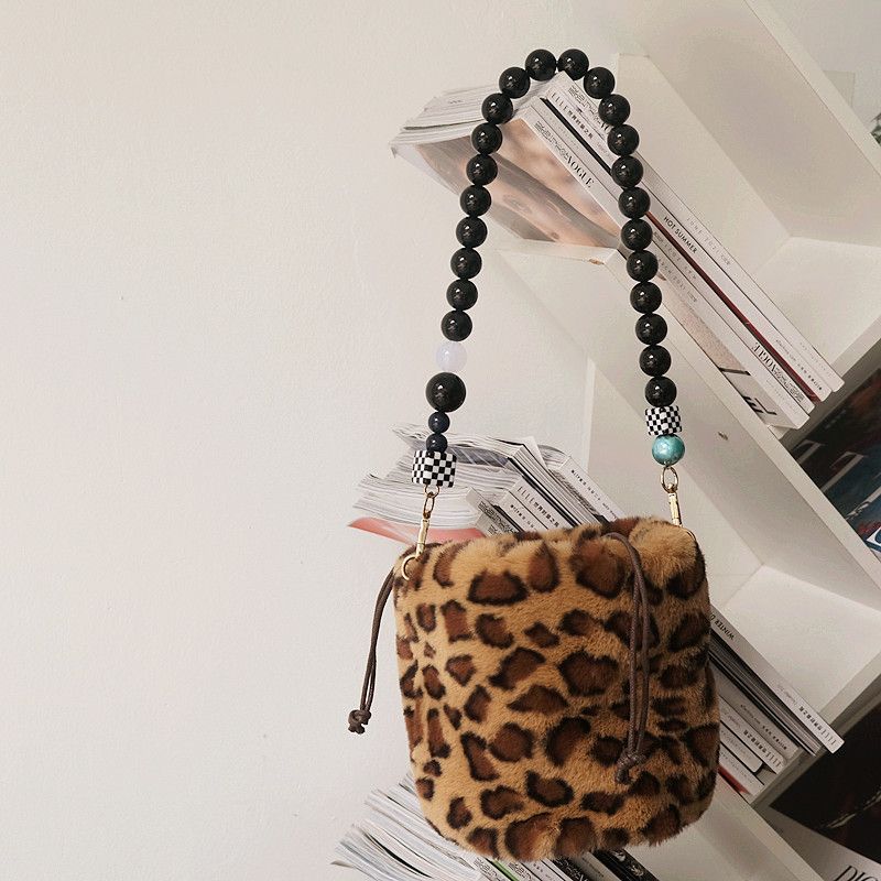 Mode Vintage Handgemaakte Kleur-Block Zwarte Hars Tas Handheld Acryl Kralenketting_voghion.com