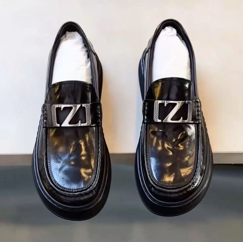 Mocassini da uomo in vera pelle con punta tonda e suola spessa, casual e versatili, comodi_voghion.com