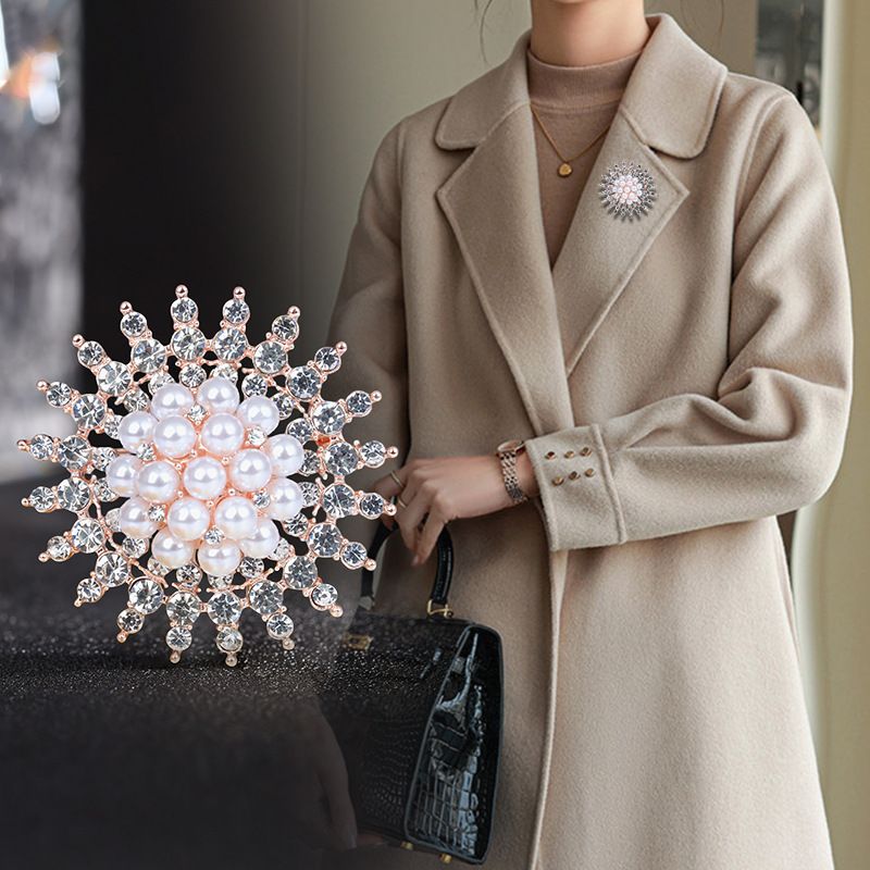 Spilla per donna di alta qualità con strass, spilla a forma di girasole, versatile, abito atmosferico, camicia, accessori di lusso per temperamento_voghion.com