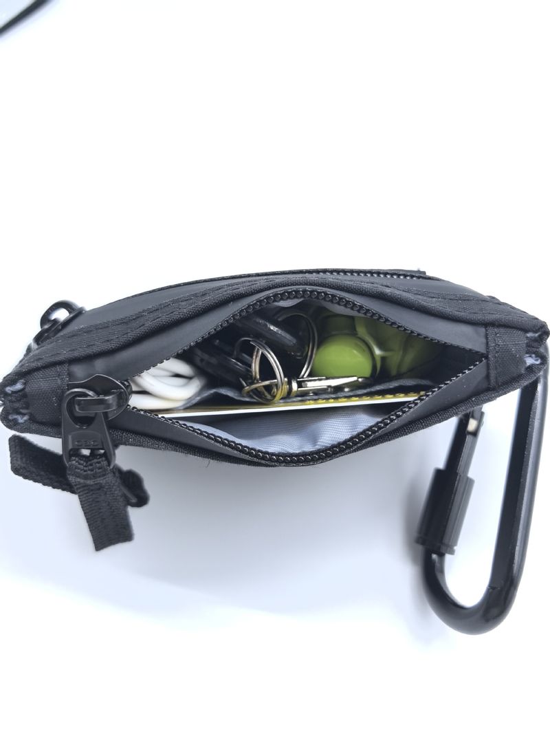 RFID-blockierende Reisebrieftasche – Leichter Kartenhalter aus Polyester mit diebstahlsicherem Reißverschluss (wasserdicht, schlankes Design, sichere Aufbewahrung für Karten und Bargeld)_voghion.com