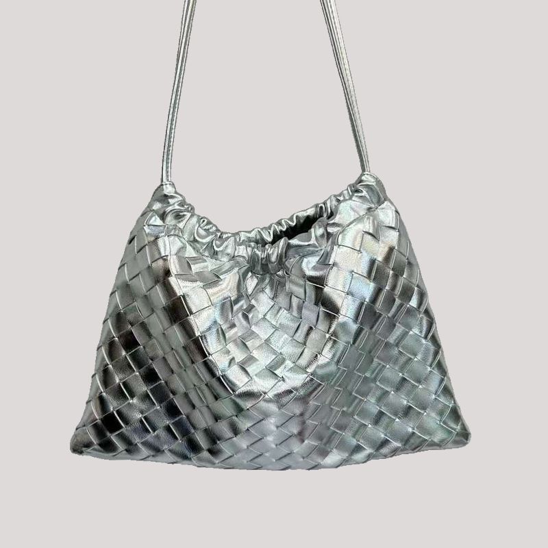 2025 Nuova borsa a tracolla semplice da donna in vera pelle intrecciata trapuntata con fibbia magnetica e coulisse di alta qualità_voghion.com