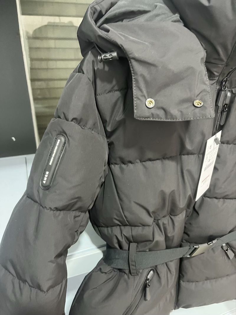 Stijlvolle, nauwsluitende pufferjas voor dames, voor skiën en streetwear - lichtgewicht en warme winterjas met riem (zwart/blauw/grijs/geruit)_voghion.com