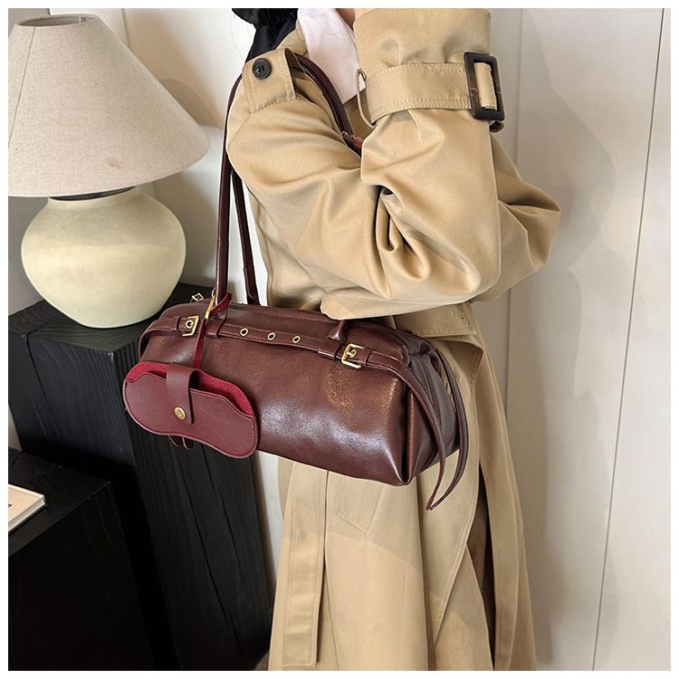 American Retro Niche Armpit Bag Women's 2025 New Trendy Pillow Bag Simple Large Capacity Handheld Commuting Bag_voghion.com