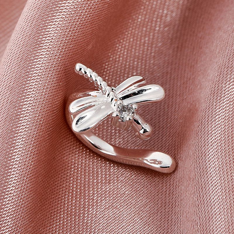Orecchini a clip a forma di U con libellula in stile coreano retrò Mori Super Immortal Ear Stud Earrings ins Internet Popular Mini Earrings_voghion.com