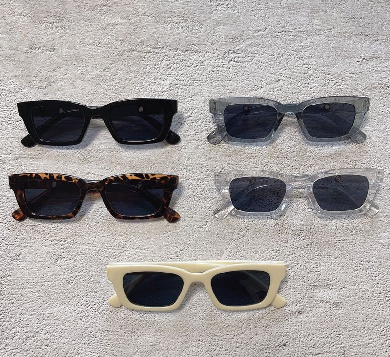 2022Jennie avec des lunettes de soleil à petite monture œil de chat pour femmes tremble en direct explosions Net lunettes de soleil de loisirs rouges pare-soleil marée_voghion.com