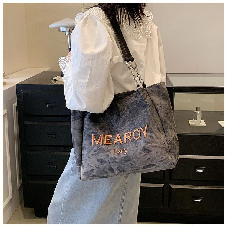 Design Denim Bag Women's Large Capacity Tote Class Commute Shoulder Tote Bag_voghion.com