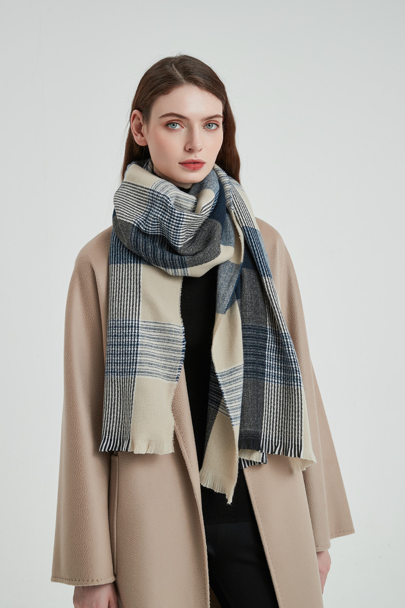 Sciarpa unisex morbida e spessa a quadri blu, calda sciarpa da scolaretta_voghion.com
