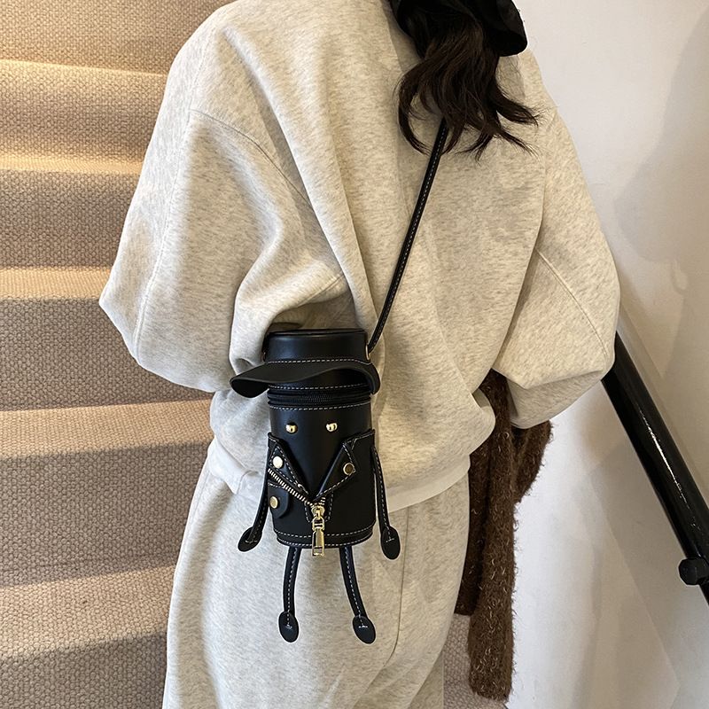 Borsa a tracolla con tracolla da donna, stile cartone animato, alla moda, con personalità carina e piccolo omino, portapenne, cappello e celebrità di Internet_voghion.com