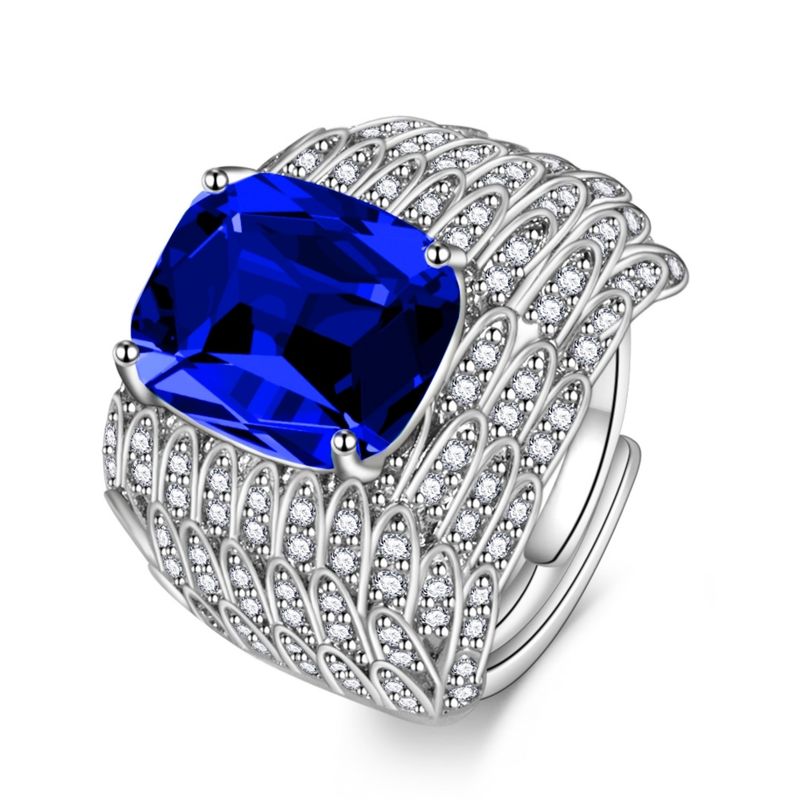 Blauer trendiger Herrenring mit Engelsflügeln und Mikropflaster aus Zirkonia_voghion.com