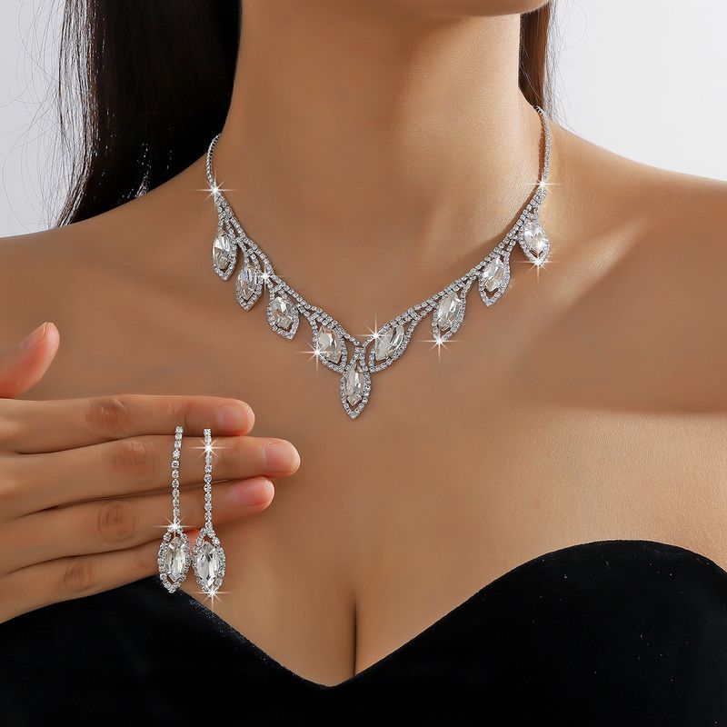 vendite calde Set di orecchini con collana e cristallo di diamanti colorati Set di due pezzi di gioielli multicolori_voghion.com