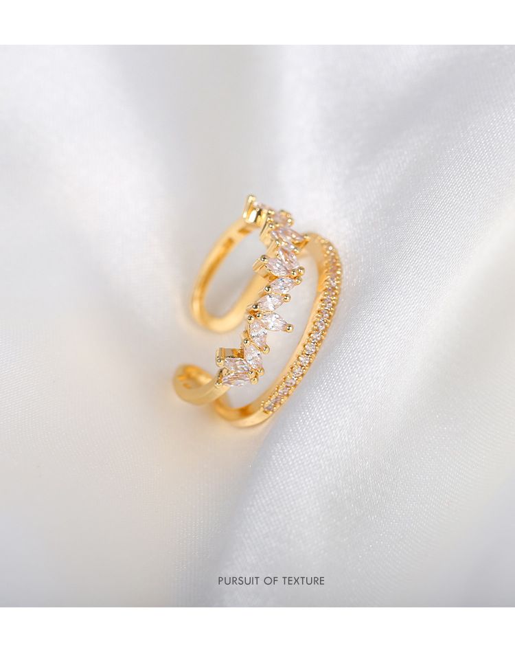 Anillo de diamantes de alta gama con diseño de nicho de lujo ligero, estilo frío femenino, personalidad de moda exquisita, anillo abierto_voghion.com