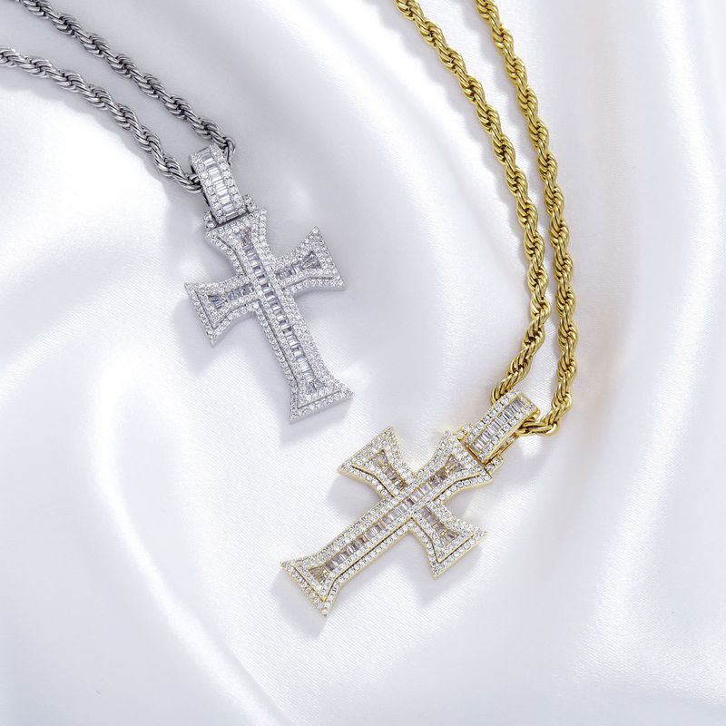 Collana con ciondolo a croce hip hop da uomo con zirconi cubici - Elegante catena in oro e argento per un look alla moda. Gioielli da uomo con diamanti quadrati a T._voghion.com
