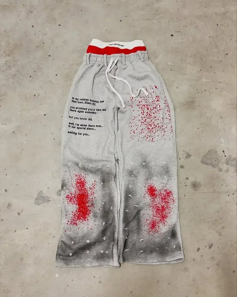 2025 Nuovi pantaloni a gamba larga in due pezzi alla moda F Ake Serie stampata T-shirt girocollo per giovani coppie_voghion.com