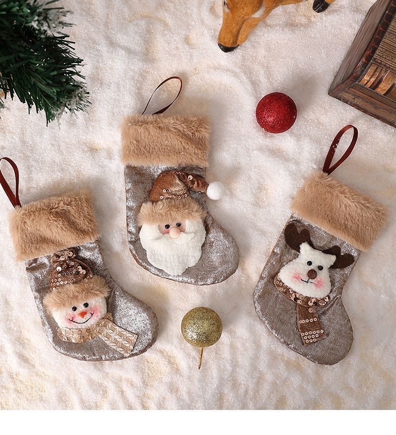 001 Nuova confezione combinata di tre misure con ciondolo per decorazione albero di Natale e sacchetto regalo di Babbo Natale e piccoli calzini_voghion.com