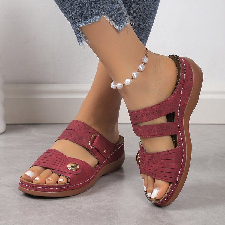 Chaussures de plage pour femmes, nouvelle collection été 2025, talon incliné, large bande, grande ligne de shake_voghion.com