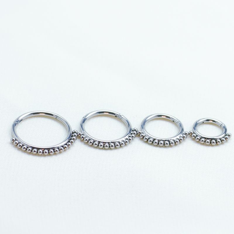 F136 Piercing al naso in titanio, elica, setto, orecchini da 16 G, segmento incernierato, clicker, zircone, labret, orecchio, trago, cartilagine, gioielli all'ingrosso_voghion.com
