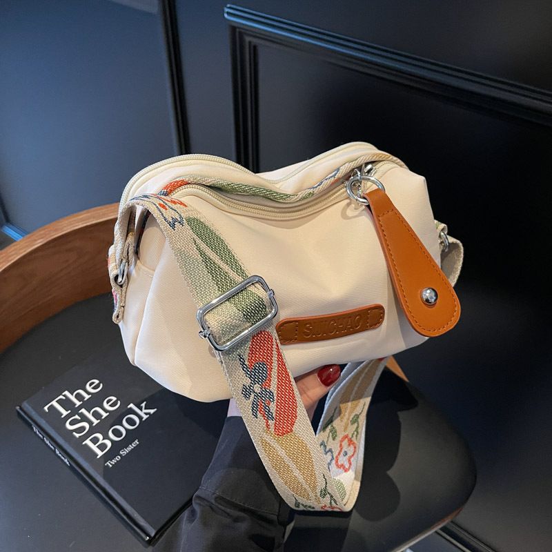 Borsa a tracolla da donna in tela alla moda, semplice, con tracolla larga e design a spalla singola, 2025_voghion.com