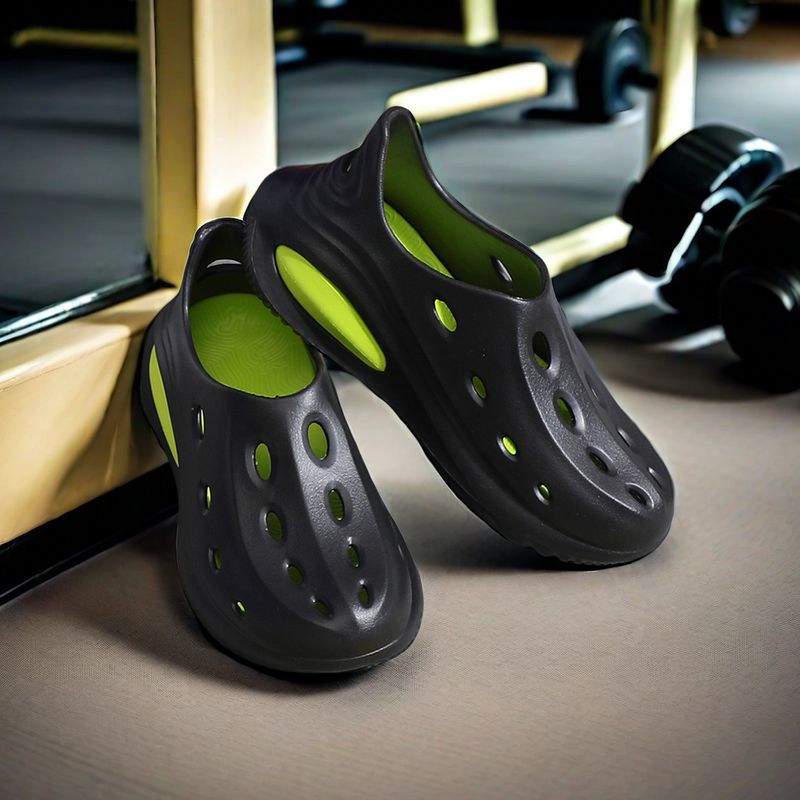 2025 New Hole Shoes Summer Thick Sole Sandals Men's Sports Outwear Wear Durable Beach Slippers_voghion.com
